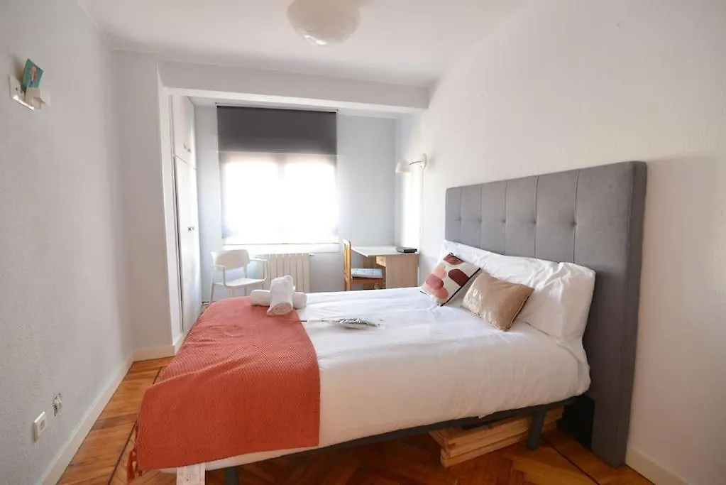 El Apartamento De San Manolo By Just Room location
